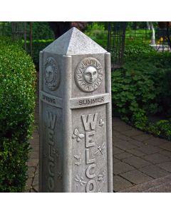 Welcome Obelisk