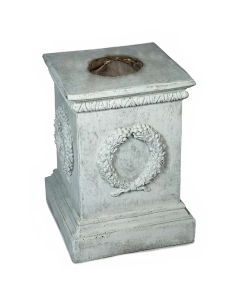 Pedestal Garland