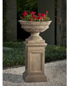 Coachhouse Urn
