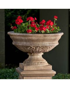 Coachhouse Urn